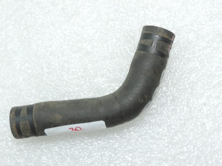 Toyota RAV4 II XA20 2.0 D-4D eļļas dzesētāja dzesēšanas šķidruma šļūtene 1577727020 15777-27020