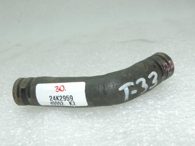 Toyota RAV4 II XA20 2.0 D-4D eļļas dzesētāja dzesēšanas šķidruma šļūtene 1577727020 15777-27020