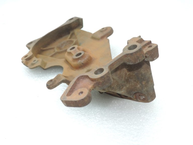 Oriģināls Toyota RAV4 II XA20 2.0 D-4D Dzinēja stiprinājuma kronšteins Labais 1231527030