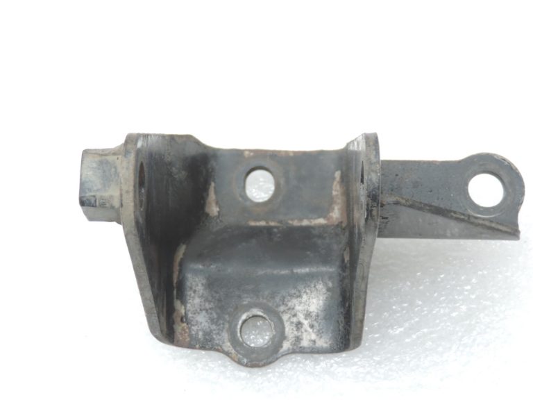 Oriģināls Toyota RAV4 II XA20 2.0 D-4D aizmugurējais motora stiprinājuma kronšteins 1232127050