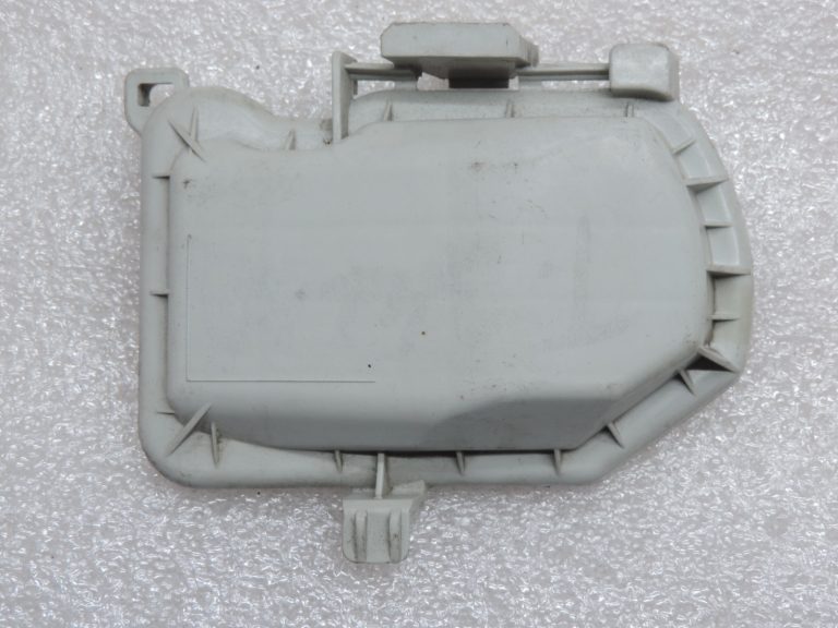 Oriģinālais Toyota Avensis T25 priekšējā luktura vāciņš pa labi 8113505160