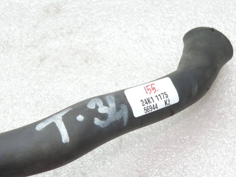 Toyota Avensis T25 Corolla E12 1.8 VVT-i kartera ventilācijas šļūtene Nr.2