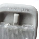 Oriģināls Toyota Yaris P10 aizmugurējais salona apgaismojums pelēks 8124005031B2
