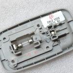 Oriģināls Toyota Yaris P10 aizmugurējais salona apgaismojums pelēks 8124005031B2
