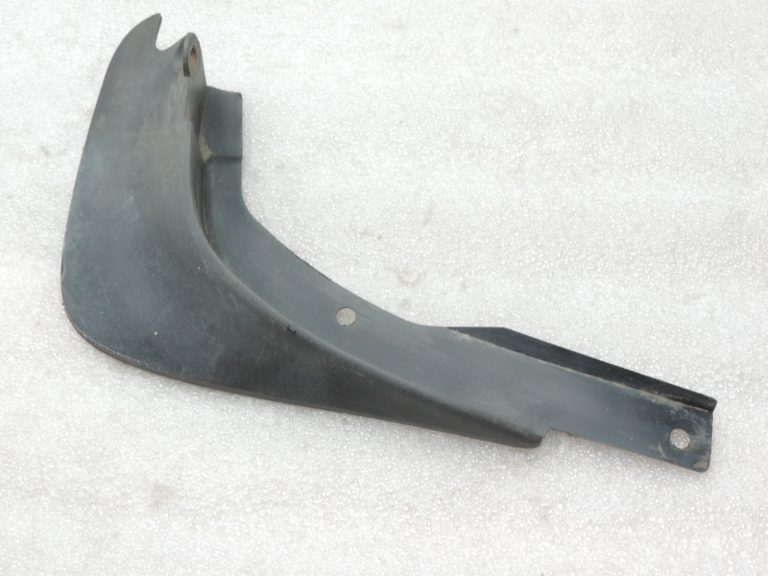 Oriģinālais Toyota Yaris P10 dubļu atloks priekšējais labais 7662152010
