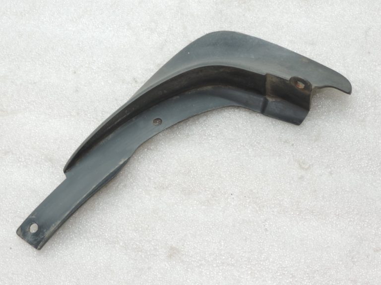 Oriģinālais Toyota Yaris P10 dubļu atloks priekšējais labais 7662152010