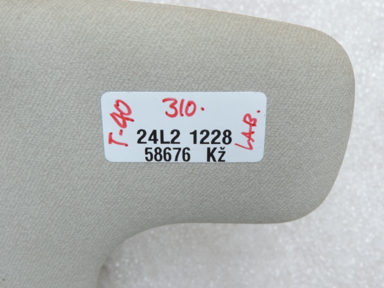 Oriģinālā Toyota Yaris P10 Saules aizsegs labajā pusē 743100D011B0