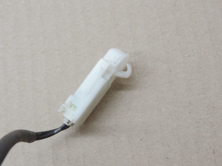 Oriģināls Toyota RAV4 II (XA20) aizdedzes bloķēšanas brīdinājuma slēdzis 8405260020
