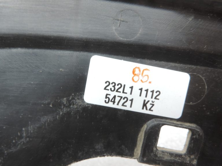 Oriģināls Toyota RAV4 II (XA20) aizmugurējais kreisais dubļusargs/bampera pārsegs