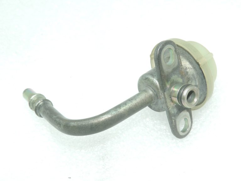 Oriģināls Toyota RAV4 II (XA20) 2.0/2.4 VVT-i 1AZFE 2AZFE Degvielas spiediena regulators