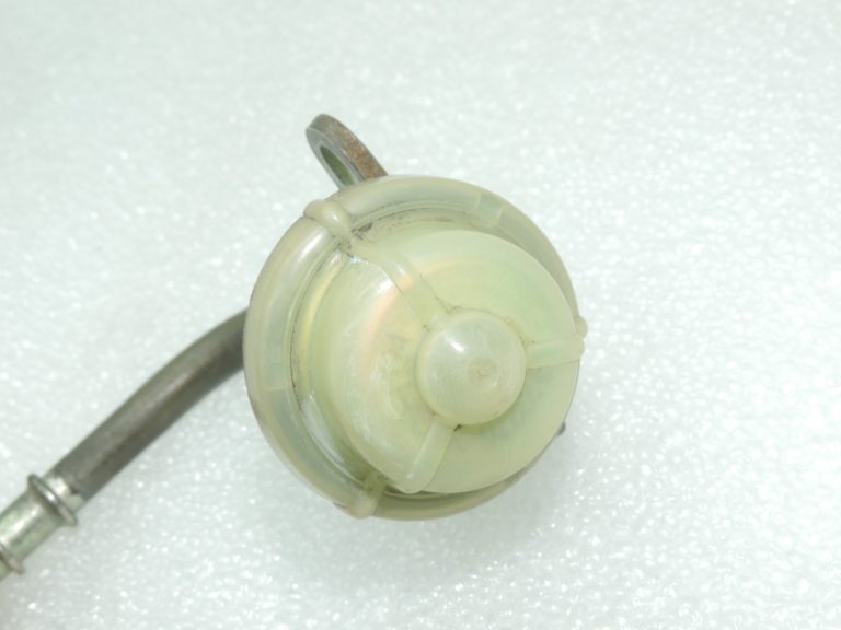 Oriģināls Toyota RAV4 II (XA20) 2.0/2.4 VVT-i 1AZFE 2AZFE Degvielas spiediena regulators