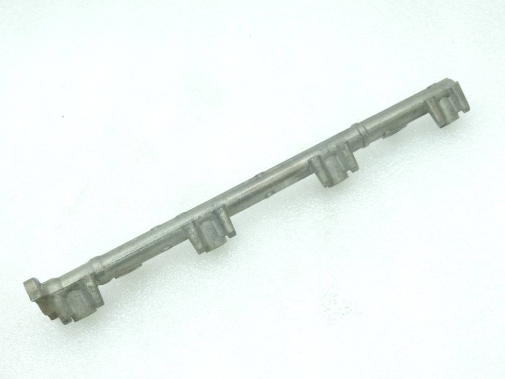 Genuine Toyota RAV4 II (XA20) 2.0/2.4 VVT-i 1AZFE 2AZFE Injection bar ramp