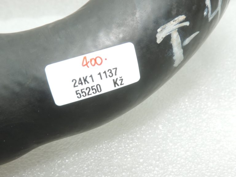 Oriģinālā Toyota Avensis T25 Corolla Verso AR10 2.2d uzpildes gaisa šļūtene 1734326021