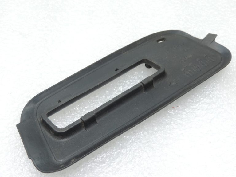 Oriģināls Toyota RAV4 II (XA20) labās jumta sliedes aizmugurējā vāciņa blīvējums 6348842010
