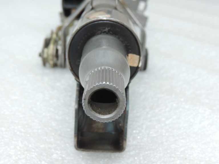 Oriģinālā Toyota RAV4 II (XA20) stūres statnis 4521042020 4520542050 4582652011