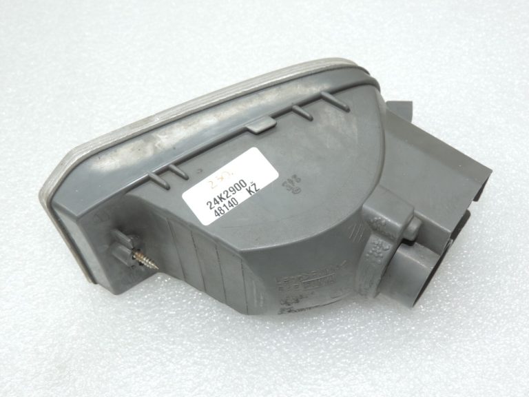 Oriģināls Toyota RAV4 II (XA20) pirms pacelšanas priekšējais labais indikators 8151142050