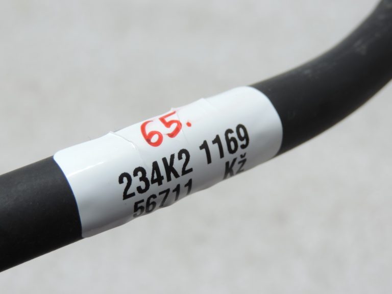 Oriģināla Toyota Avensis T25 Corolla Verso AR10 2.2d/2.0d degvielas padeves caurule