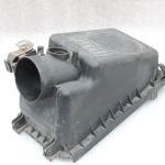 Oriģināls Toyota Avensis T25 Corolla E12 1.8/1.6 gaisa filtra kastes vāks