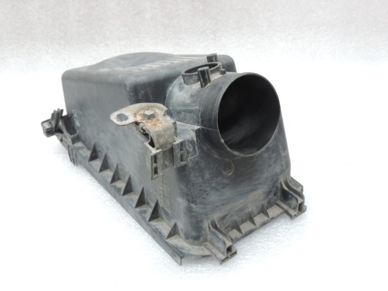 Oriģināls Toyota Avensis T25 Corolla E12 1.8/1.6 gaisa filtra kastes vāks