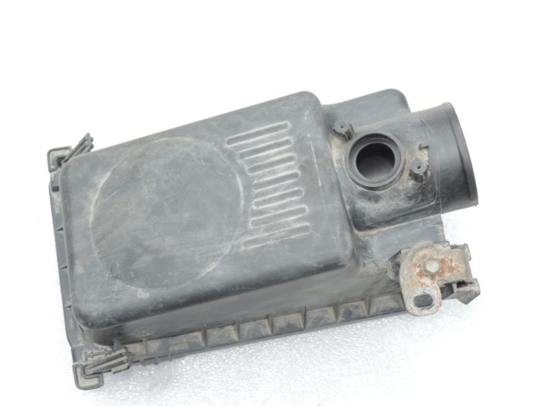 Oriģināls Toyota Avensis T25 Corolla E12 1.8/1.6 gaisa filtra kastes vāks