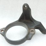 Oriģināls Toyota Avensis T25 2.0d/2.2d piedziņas vārpstas gultņa kronšteins 4345705050
