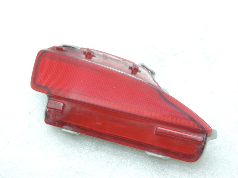 Oriģinālais 2011-2014 Toyota Yaris P13 aizmugurējais kreisais atstarotājs 815900D060
