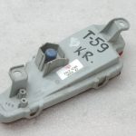 Oriģinālais 2011-2014 Toyota Yaris P13 aizmugurējais kreisais atstarotājs 815900D060