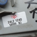 Oriģinālais 2011-2014 Toyota Yaris P13 aizmugurējais kreisais atstarotājs 815900D060