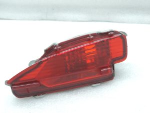 Oriģinālais 2011-2014 Toyota Yaris P13 aizmugurējais labais miglas lukturis 815810D070