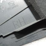 Oriģinālais2011-2020 Toyota Yaris P13 Aizmugurējo durvju vāks labās puses iekšpusē 676730D030C0