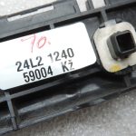 Oriģināls 2011-2014 Toyota Yaris P13 aizmugurējā bampera kronšteins kreisais 525760D130