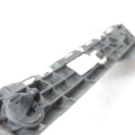 Oriģināls 2011-2014 Toyota Yaris P13 aizmugurējā bampera kronšteins kreisais 525760D130