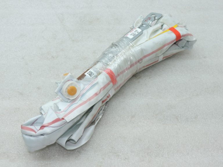 Oriģinālais 2011-2020 Toyota Yaris P13 2011-2020 Drošības modulis aizkars kreisais