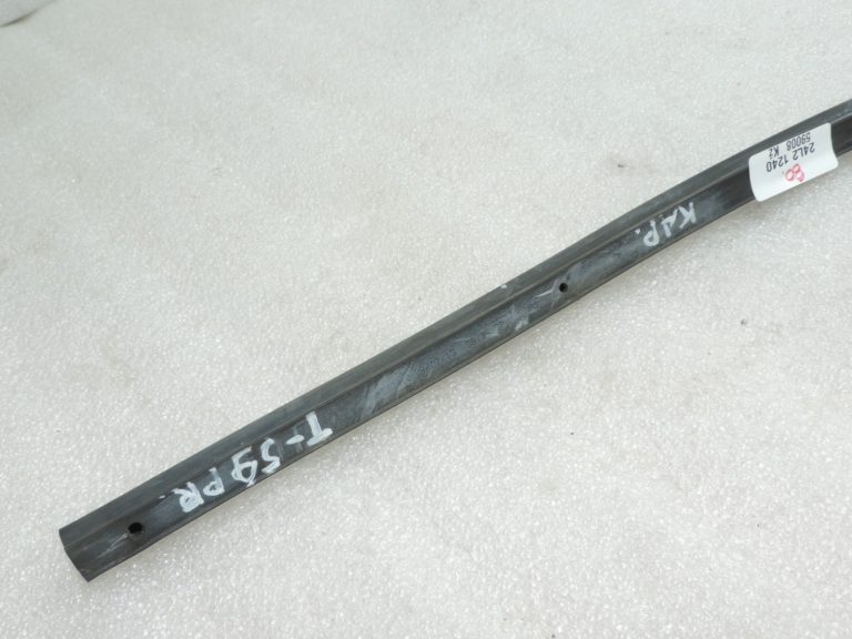 Oriģinālais 2011-2020 Toyota Yaris P13 motora nodalījuma pārsega blīvējums