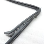 Oriģināls 2011-2014 Toyota Yaris P13 aizmugurējā kreisā stikla blīvējums 681520D100