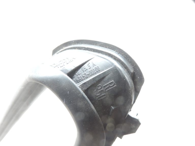 Oriģināls 2011-2014 Toyota Yaris P13 aizmugurējā kreisā stikla blīvējums 681520D100