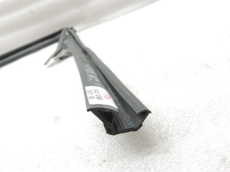 Oriģināls 2011-2014 Toyota Yaris P13 aizmugurējā kreisā stikla blīvējums 681520D100