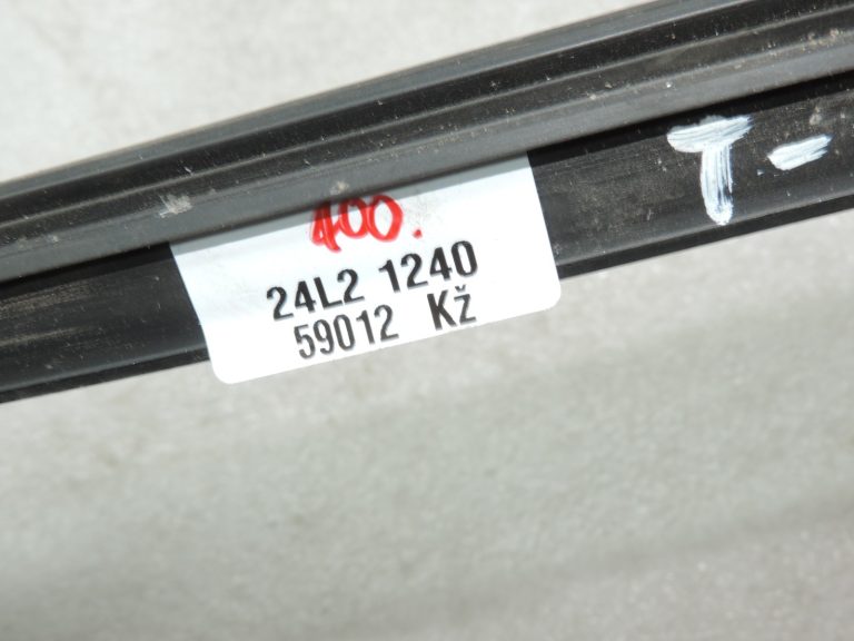 Oriģināls 2011-2014 Toyota Yaris P13 aizmugurējā labā stikla blīvējums 681420D120