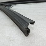 Oriģināls 2011-2014 Toyota Yaris P13 aizmugurējā labā stikla blīvējums 681420D120