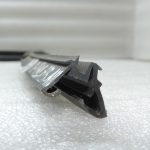 Oriģināls 2011-2014 Toyota Yaris P13 aizmugurējā labā stikla blīvējums 681420D120