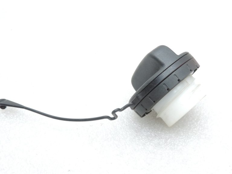 Oriģinālais Toyota Yaris P13 1.3 VVT-i degvielas uzpildes vāks 7730052030
