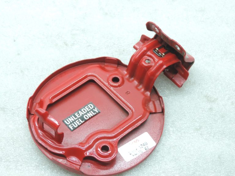 Oriģinālais 2011-2020 Toyota Yaris P13 degvielas uzpildes vāciņš Super Red (3P0)