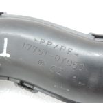 Oriģinālā Toyota Yaris P13 1.3 VVT-i gaisa filtra kaste gaisa vadu caurule 177510Y050