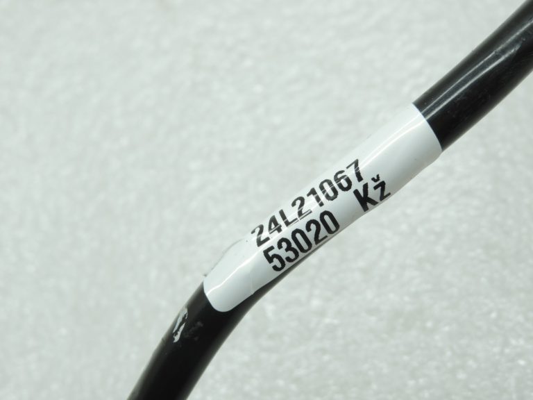 Oriģināla Toyota Yaris P13 1.3 VVT-i degvielas tvertnes degvielas padeves caurule 772090D100