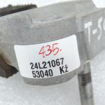 Oriģināls Toyota Yaris P13 1.3 VVT-i Labais motora stiprinājuma kronšteins 123050Y050