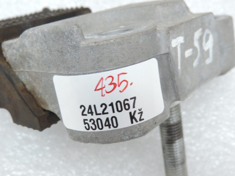 Oriģināls Toyota Yaris P13 1.3 VVT-i Labais motora stiprinājuma kronšteins 123050Y050