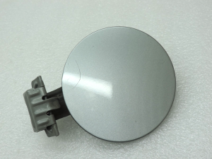 Oriģināls Toyota Yaris P9 dīzeļdegvielas uzpildes vāciņš sudraba krāsā (1F8) 7735052130