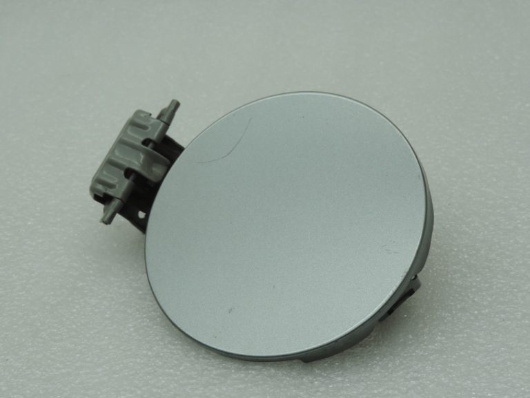 Oriģināls Toyota Yaris P9 dīzeļdegvielas uzpildes vāciņš sudraba krāsā (1F8) 7735052130