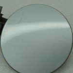 Oriģināls Toyota Yaris P9 dīzeļdegvielas uzpildes vāciņš sudraba krāsā (1F8) 7735052130