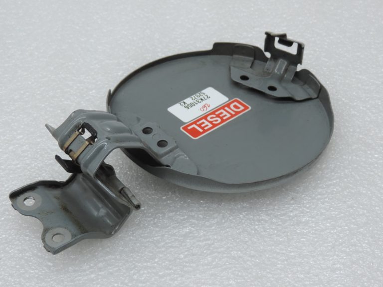 Oriģināls Toyota Yaris P9 dīzeļdegvielas uzpildes vāciņš sudraba krāsā (1F8) 7735052130
